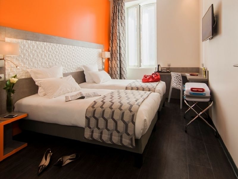 Hotel Carré Vieux Port 3*
